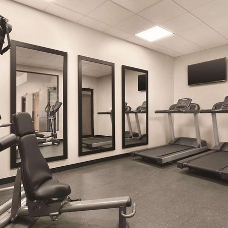 Country Inn & Suites By Radisson, Belleville, On المظهر الخارجي الصورة