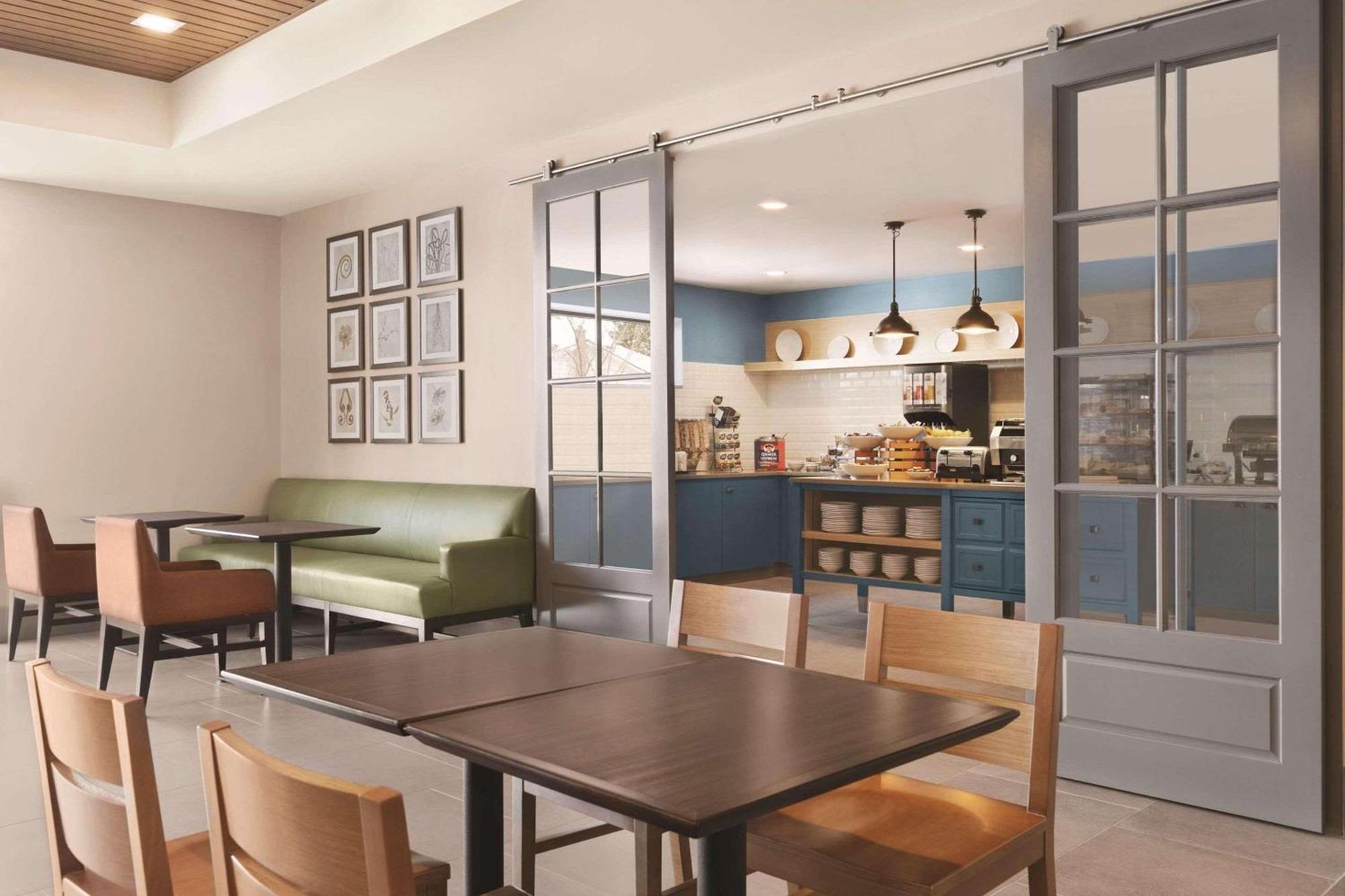 Country Inn & Suites By Radisson, Belleville, On المظهر الخارجي الصورة