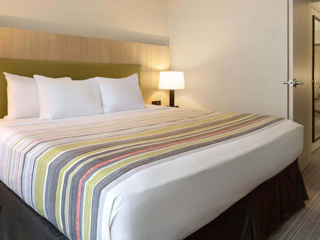Country Inn & Suites By Radisson, Belleville, On المظهر الخارجي الصورة