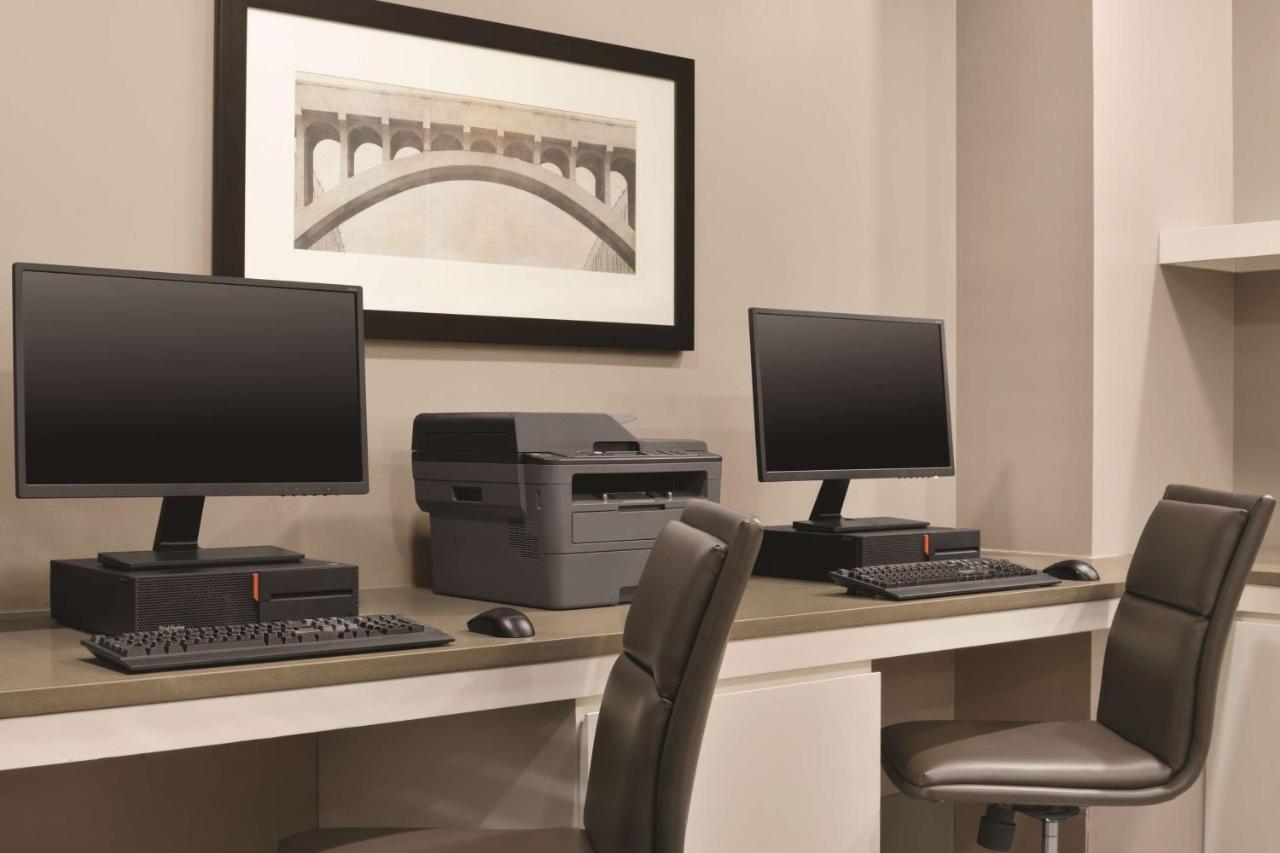 Country Inn & Suites By Radisson, Belleville, On المظهر الخارجي الصورة